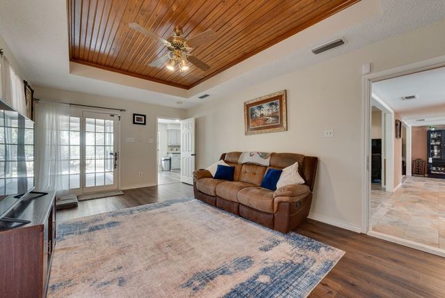 83 Crown Road, Willow Park, TX 76087