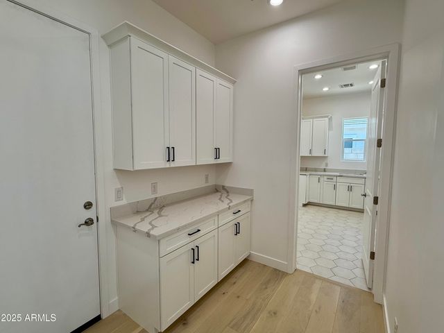 6454 E OASIS Circle, Mesa, AZ 85215