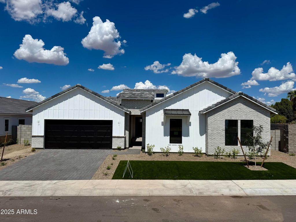 6454 E OASIS Circle, Mesa, AZ 85215