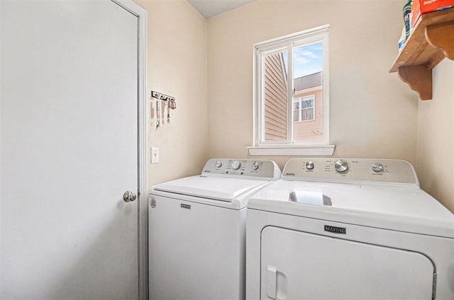 810 Yorick Path, Wixom, MI 48393