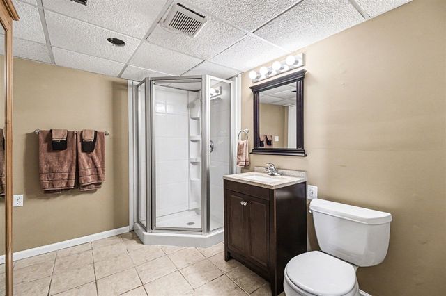 810 Yorick Path, Wixom, MI 48393