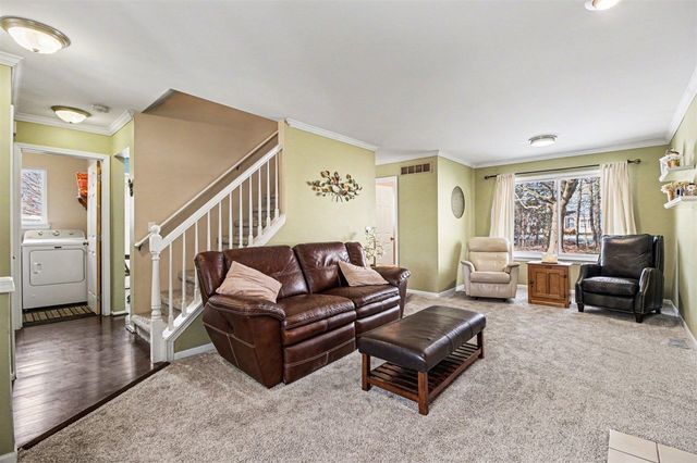 810 Yorick Path, Wixom, MI 48393