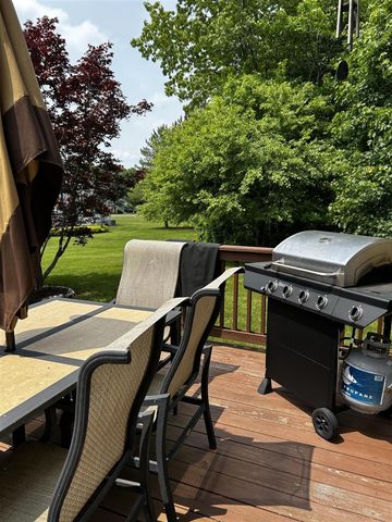 810 Yorick Path, Wixom, MI 48393