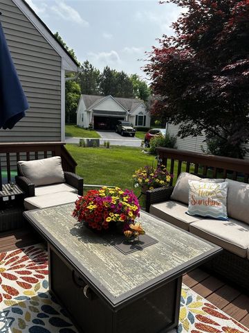 810 Yorick Path, Wixom, MI 48393