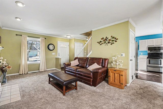 810 Yorick Path, Wixom, MI 48393