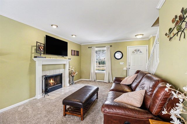 810 Yorick Path, Wixom, MI 48393