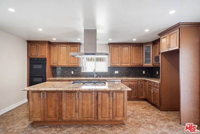29403 Trailway Lane, Agoura Hills, CA 91301