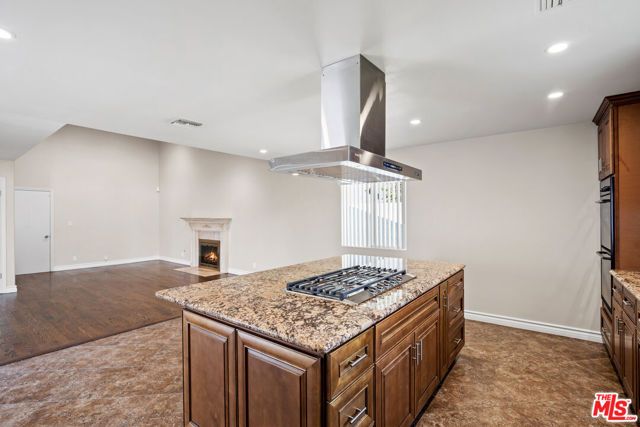 29403 Trailway Lane, Agoura Hills, CA 91301