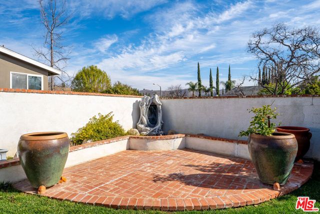 29403 Trailway Lane, Agoura Hills, CA 91301