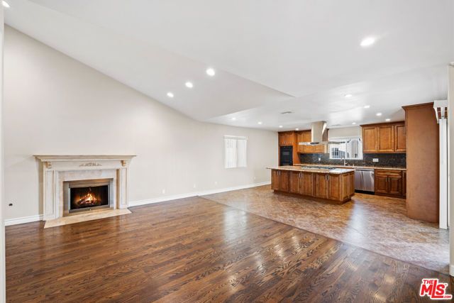 29403 Trailway Lane, Agoura Hills, CA 91301