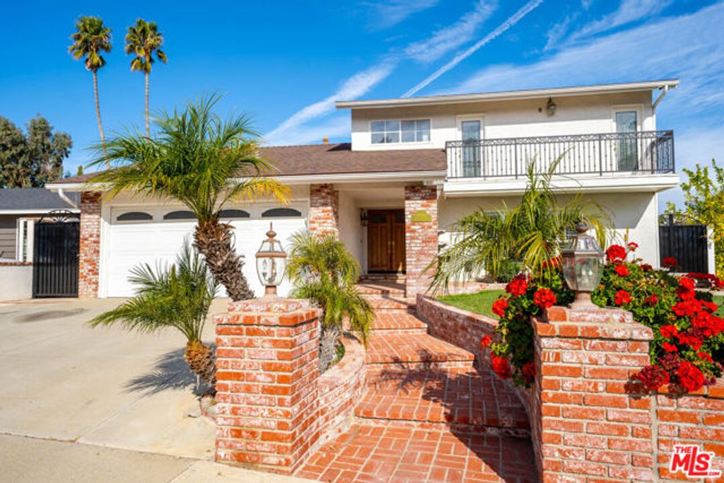 29403 Trailway Lane, Agoura Hills, CA 91301