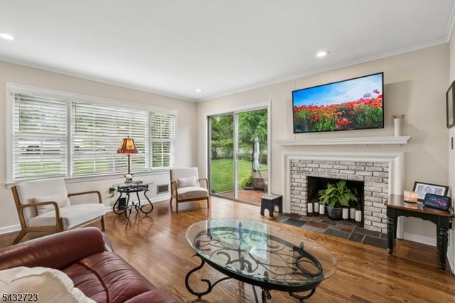 81 Mountain Road, Verona Twp., NJ 07044