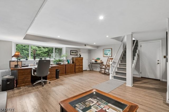 81 Mountain Road, Verona Twp., NJ 07044
