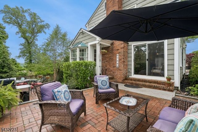 81 Mountain Road, Verona Twp., NJ 07044
