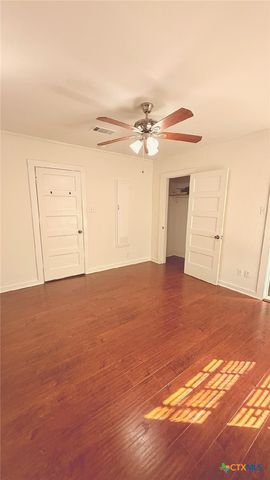 724 N Beal Street, Belton, TX 76513