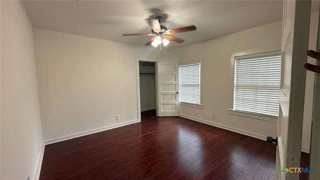 724 N Beal Street, Belton, TX 76513