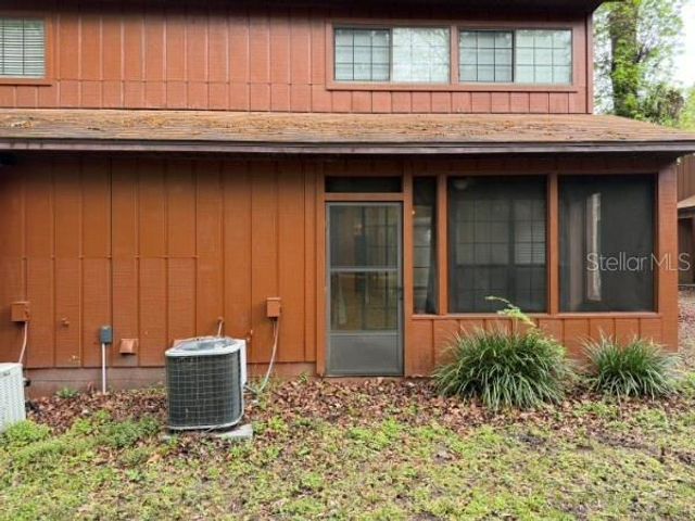 5735 SW 8TH PLACE, Gainesville, FL 32607