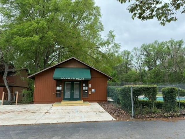 5735 SW 8TH PLACE, Gainesville, FL 32607