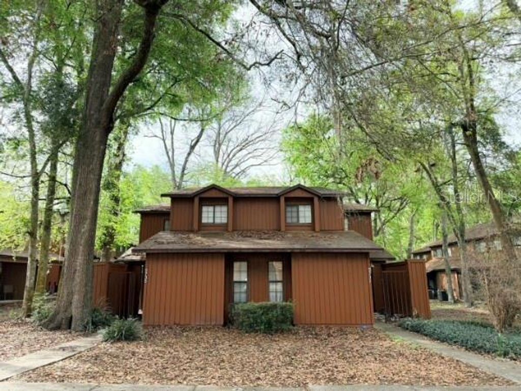 5735 SW 8TH PLACE, Gainesville, FL 32607