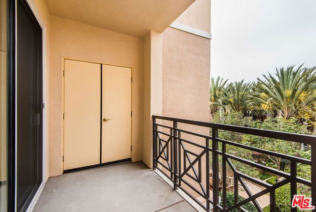13075 Pacific 317, Los Angeles, CA 90094