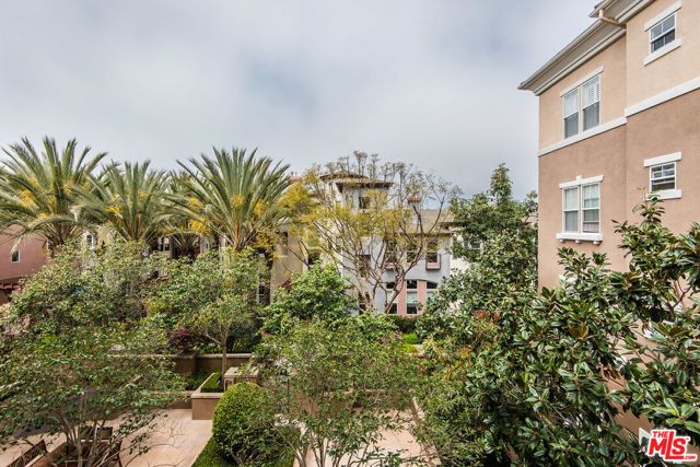 13075 Pacific 317, Los Angeles, CA 90094