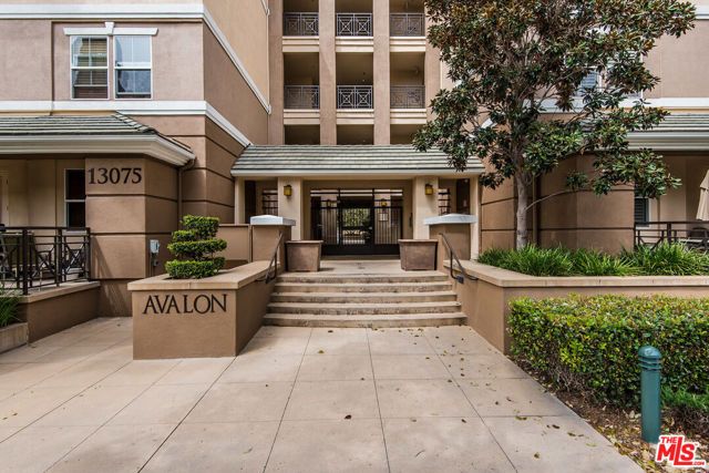 13075 Pacific 317, Los Angeles, CA 90094
