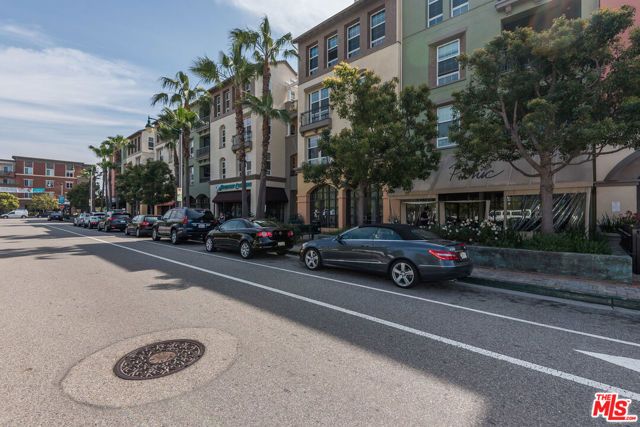 13075 Pacific 317, Los Angeles, CA 90094