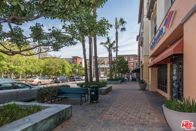 13075 Pacific 317, Los Angeles, CA 90094