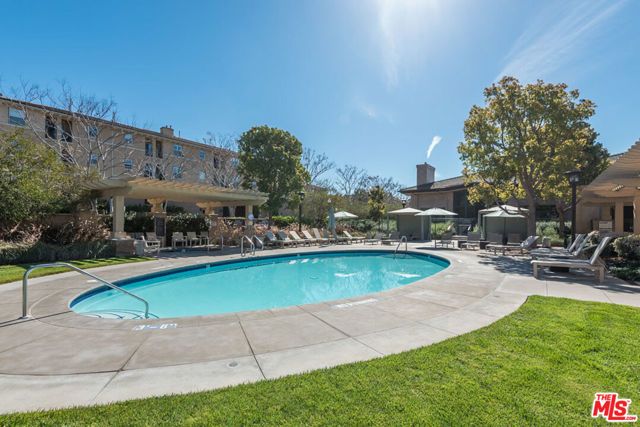 13075 Pacific 317, Los Angeles, CA 90094