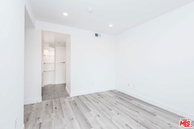 13075 Pacific 317, Los Angeles, CA 90094