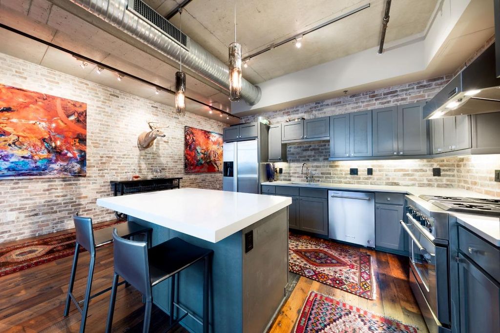 800 W 5th ST 1207, Austin, TX 78703