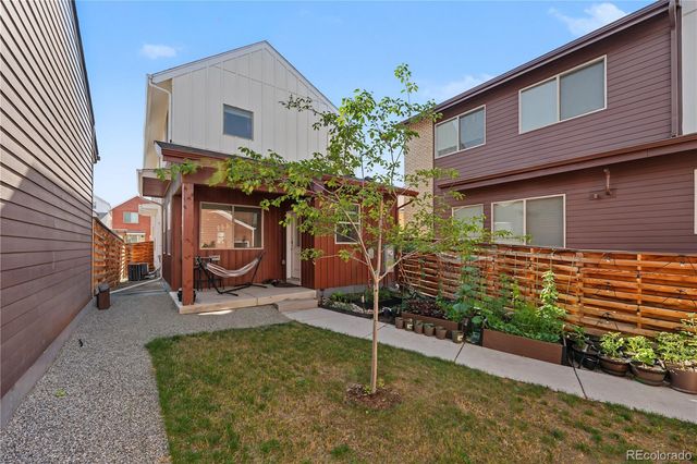 6875 Juniper Lane, Arvada, CO 80007