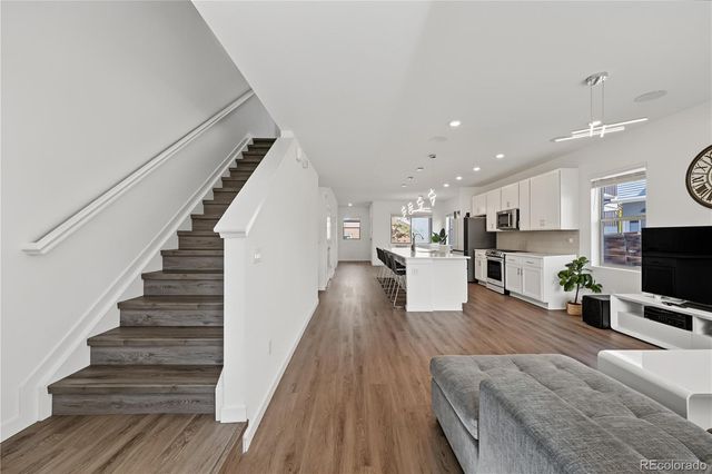 6875 Juniper Lane, Arvada, CO 80007