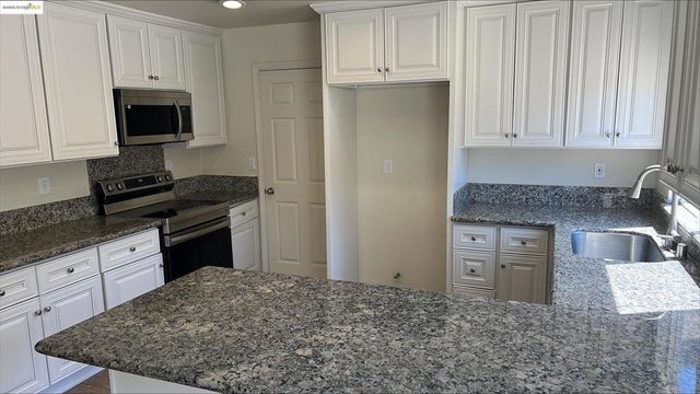 2800 Harris Dr, Antioch, CA 94509