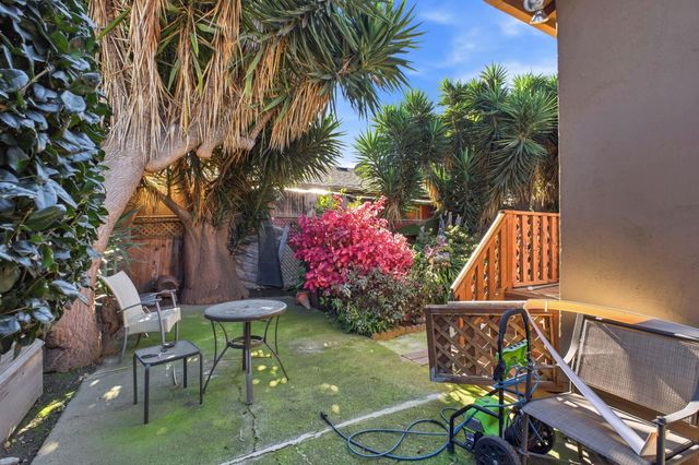 127 Hampton Rd, Hayward, CA 94541