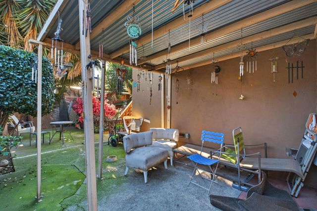 127 Hampton Rd, Hayward, CA 94541