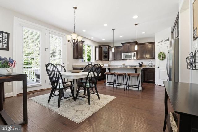 8046 SIDE HILL DR, Warrenton, VA 20187