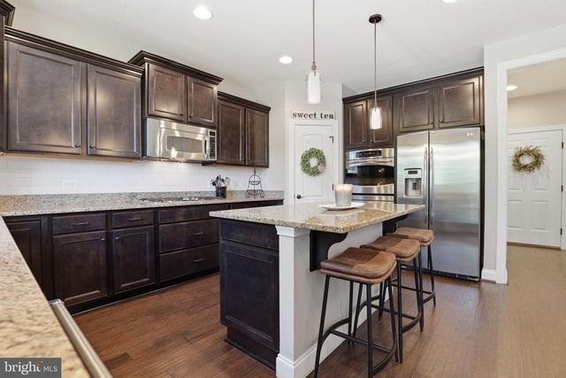 8046 SIDE HILL DR, Warrenton, VA 20187