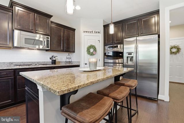 8046 SIDE HILL DR, Warrenton, VA 20187