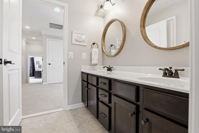 8046 SIDE HILL DR, Warrenton, VA 20187