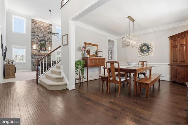 8046 SIDE HILL DR, Warrenton, VA 20187