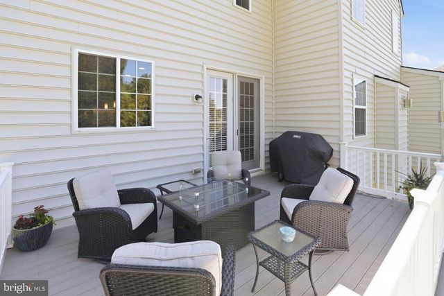 8046 SIDE HILL DR, Warrenton, VA 20187