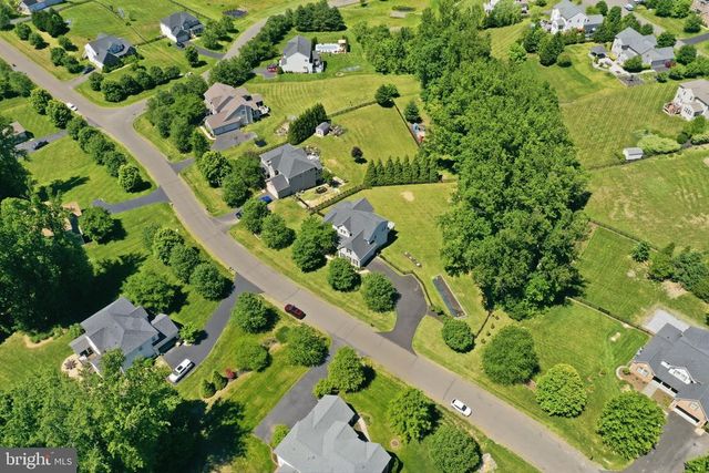 8046 SIDE HILL DR, Warrenton, VA 20187