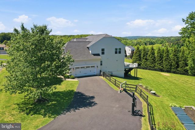 8046 SIDE HILL DR, Warrenton, VA 20187