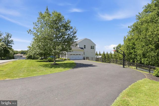 8046 SIDE HILL DR, Warrenton, VA 20187