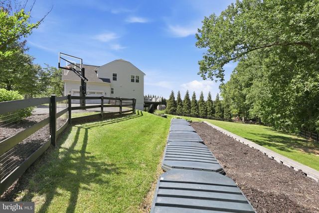 8046 SIDE HILL DR, Warrenton, VA 20187