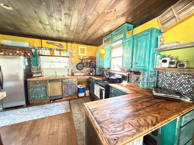 26 Lakeview Avenue, Tupper Lake, NY 12986