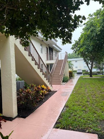 14888 WEDGEFIELD Drive 207, Delray Beach, FL 33446