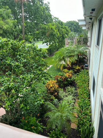 14888 WEDGEFIELD Drive 207, Delray Beach, FL 33446