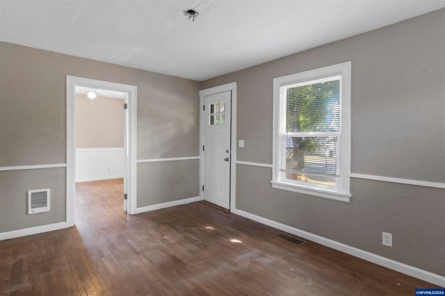 655 Norway (-665) St NE, Salem, OR 97301